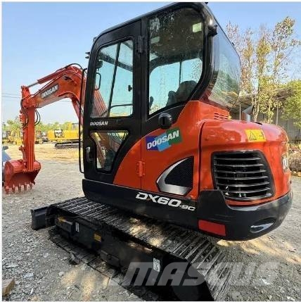 Doosan DX60 履带挖掘机