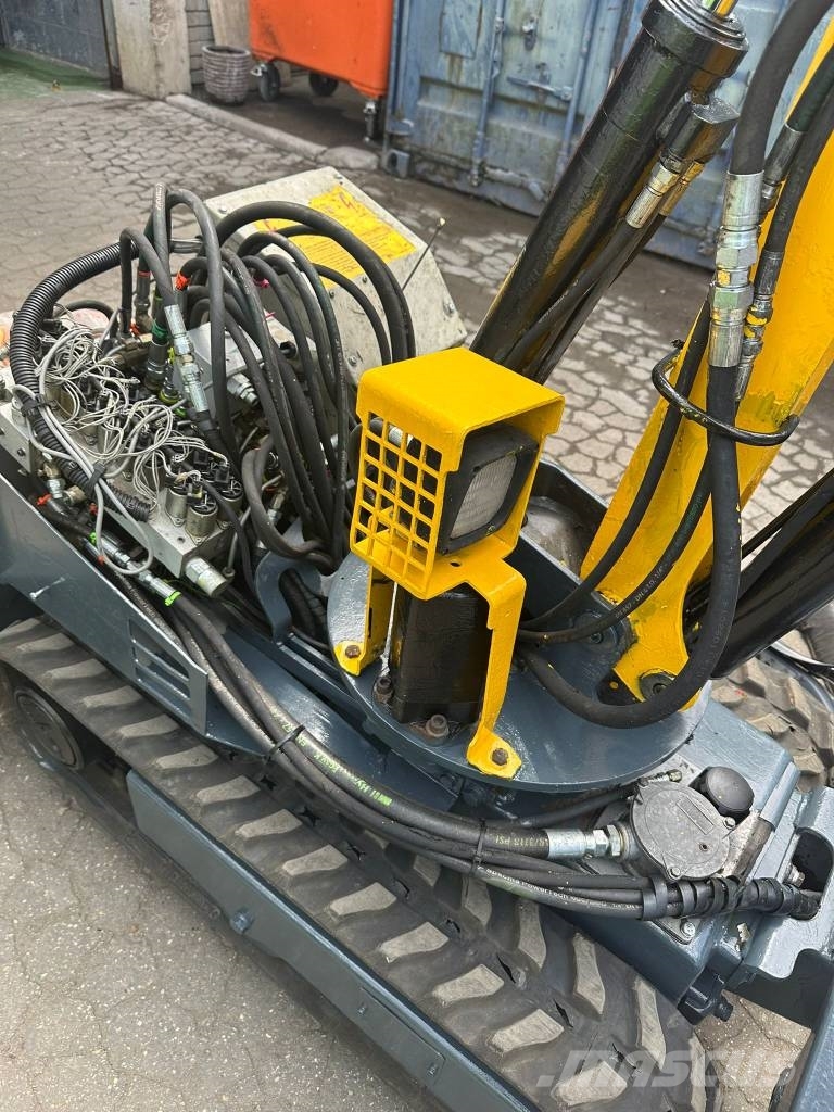 Brokk 90 Міні-екскаватори < 7т
