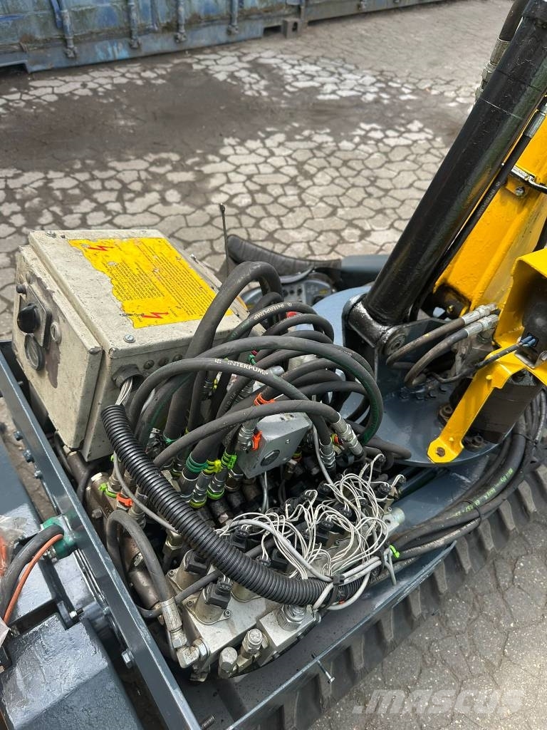 Brokk 90 Міні-екскаватори < 7т
