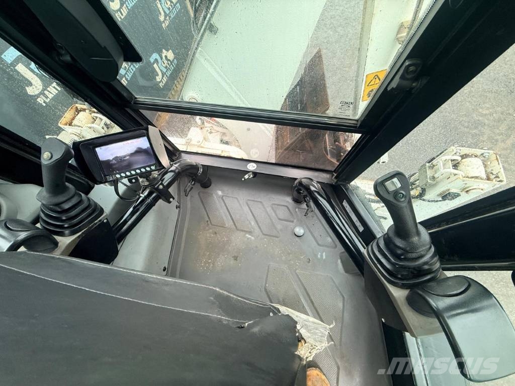 JCB 3 CX Backhoe loaders