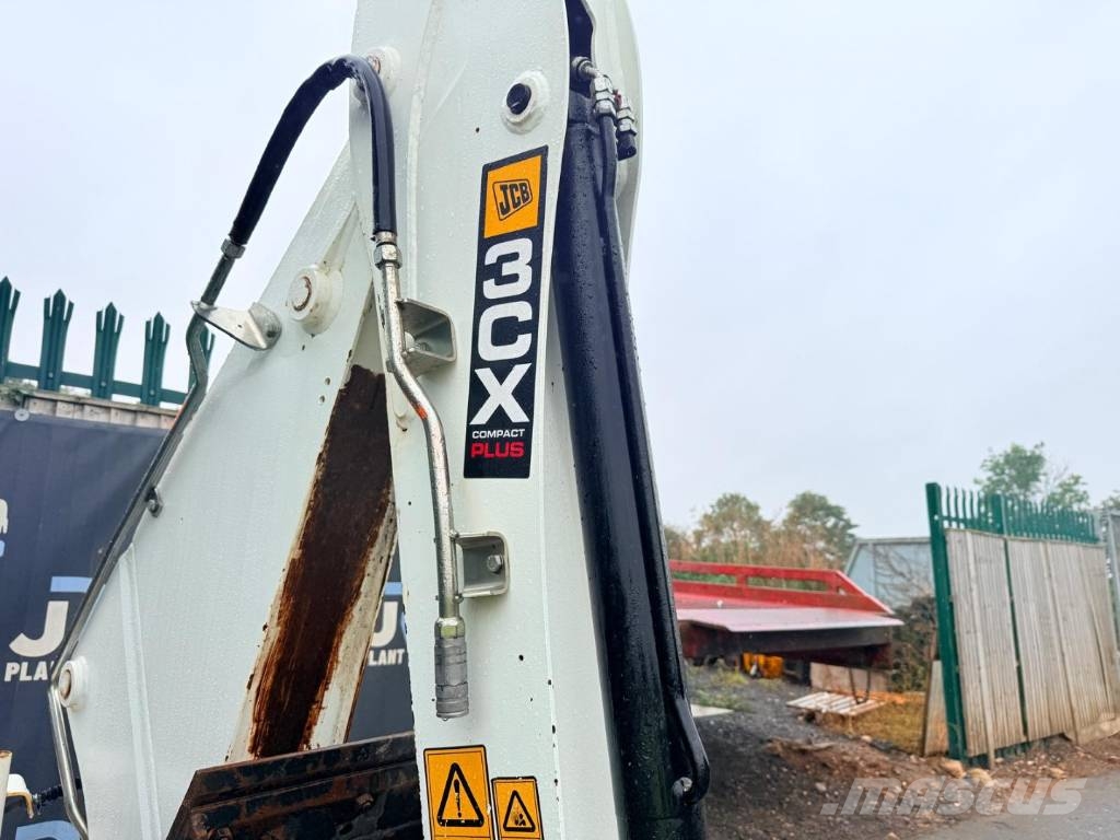 JCB 3 CX Backhoe loaders