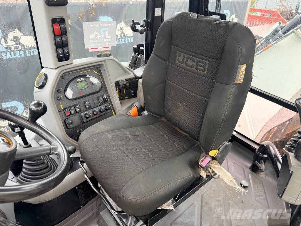 JCB 3 CX Backhoe loaders