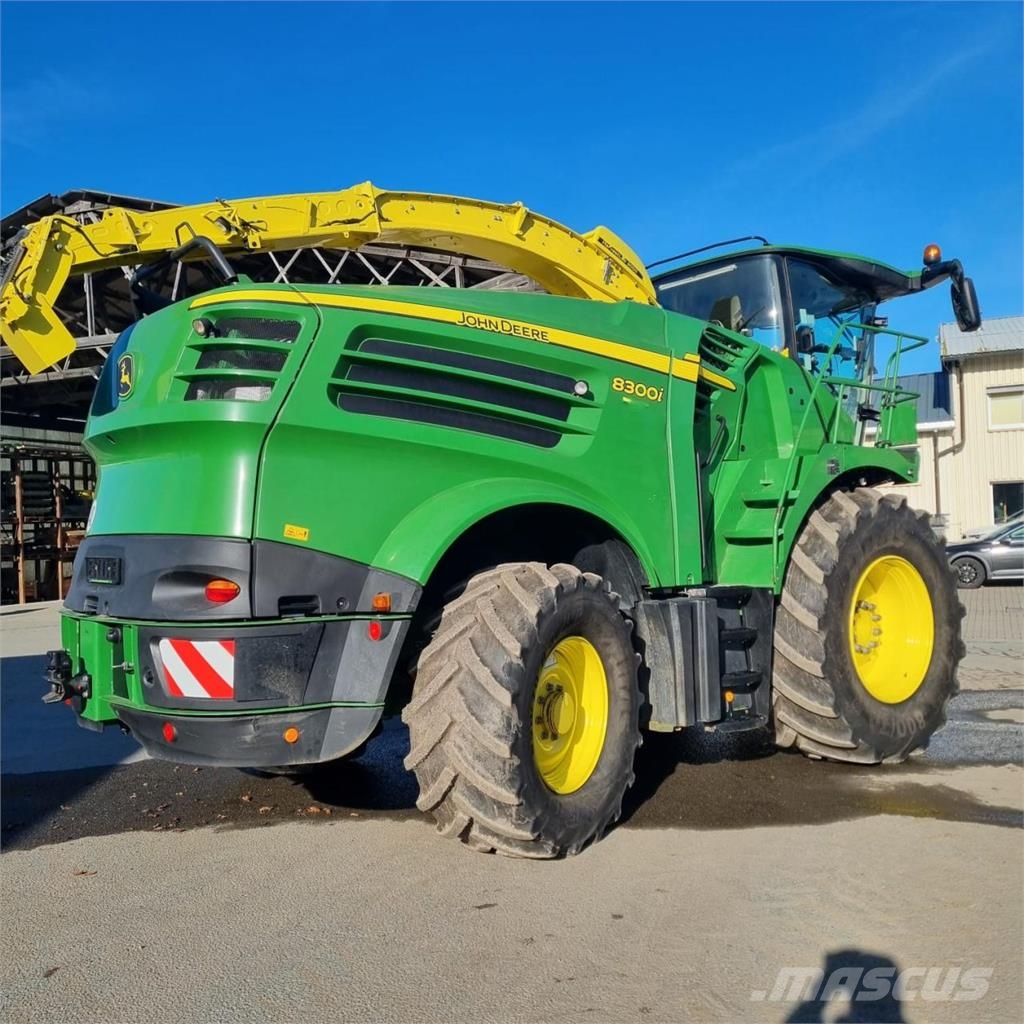John Deere 8300i Selvdrevne fôrhøstere