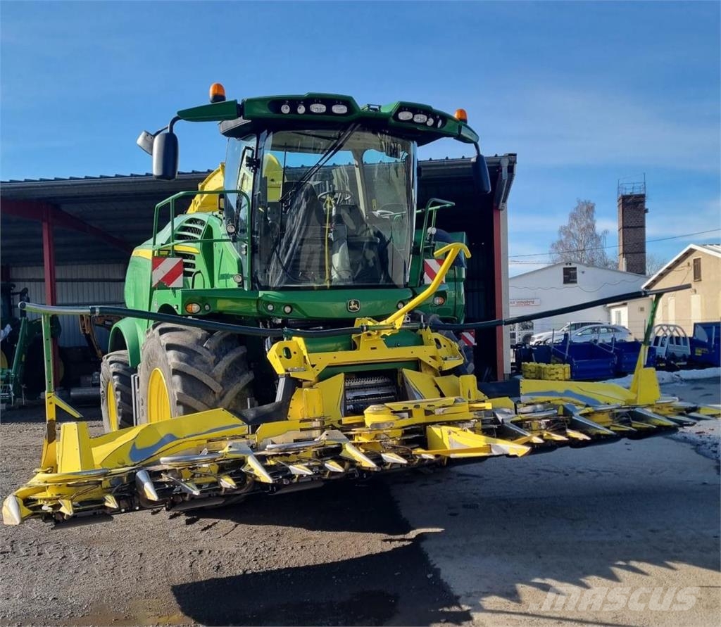 John Deere 8300i Selvdrevne fôrhøstere