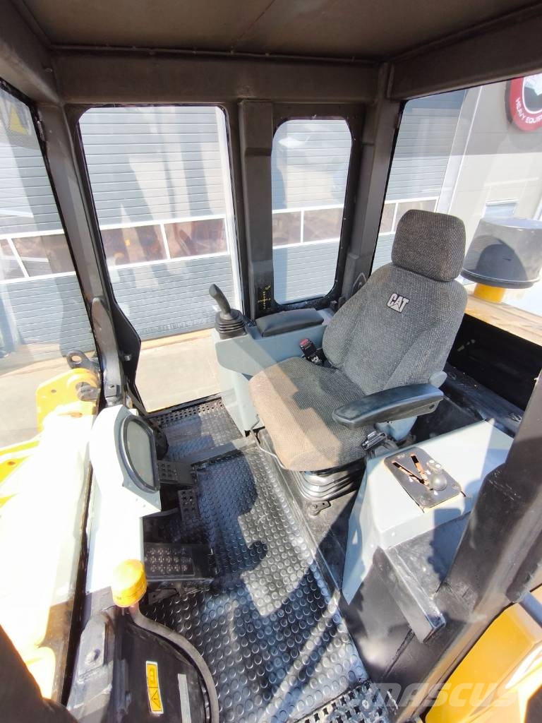 CAT 973 D Φορτωτές με ερπύστριες