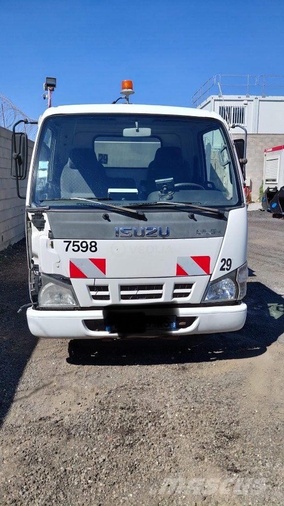Isuzu N 35.125 Camiones de basura