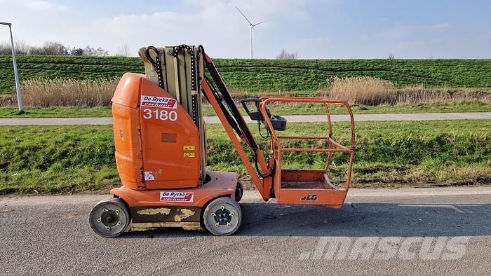 JLG T10E Druga dvigala in dvižne ploščadi