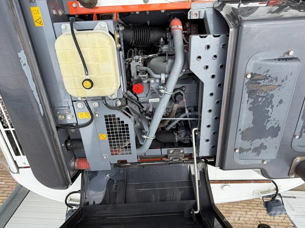 Hitachi ZX250LC-6 履帶式 挖土機/掘鑿機/挖掘機