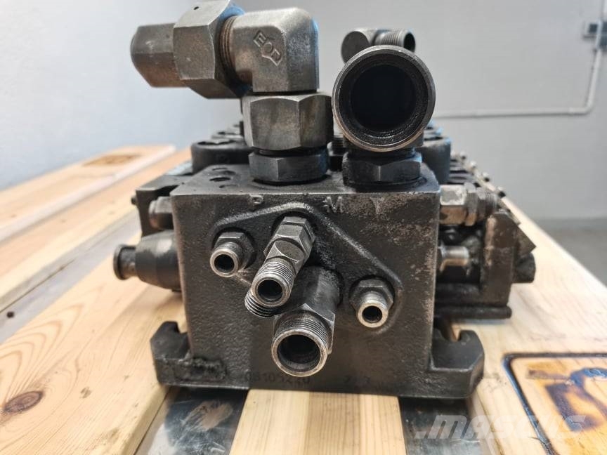 Manitou MLT 733 hydraulic distributor Hydraulics