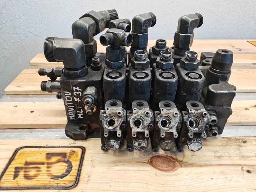 Manitou MLT 733 hydraulic distributor Hydraulics