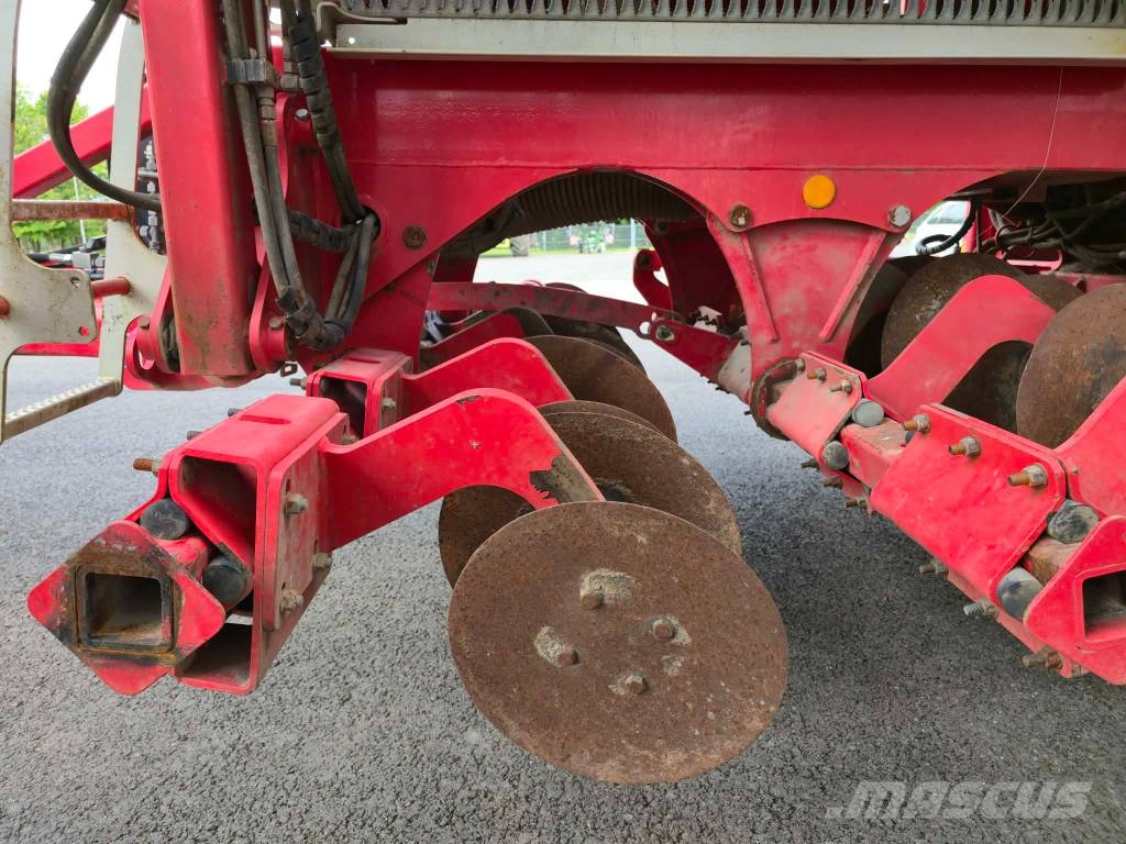 Pöttinger C6 Mechanické sejačky