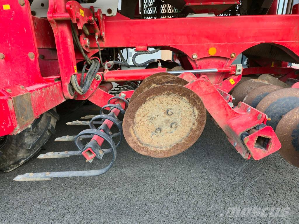 Pöttinger C6 Mechanické sejačky