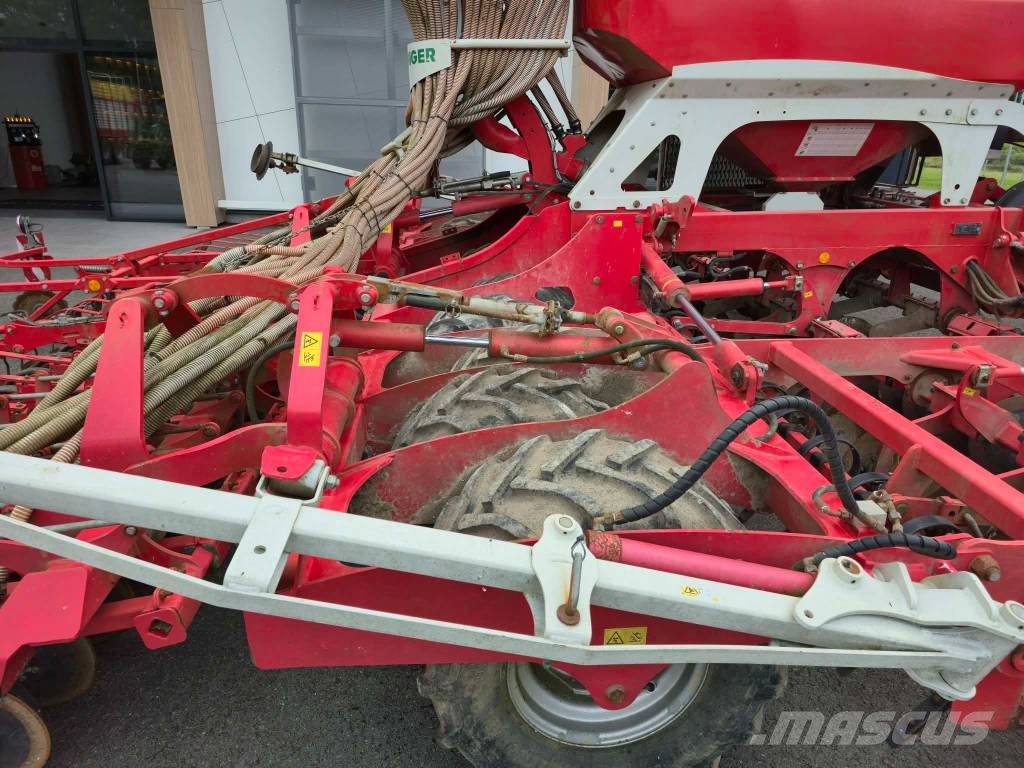 Pöttinger C6 Mechanické sejačky