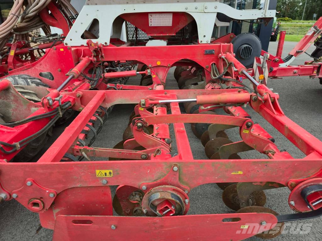 Pöttinger C6 Mechanické sejačky
