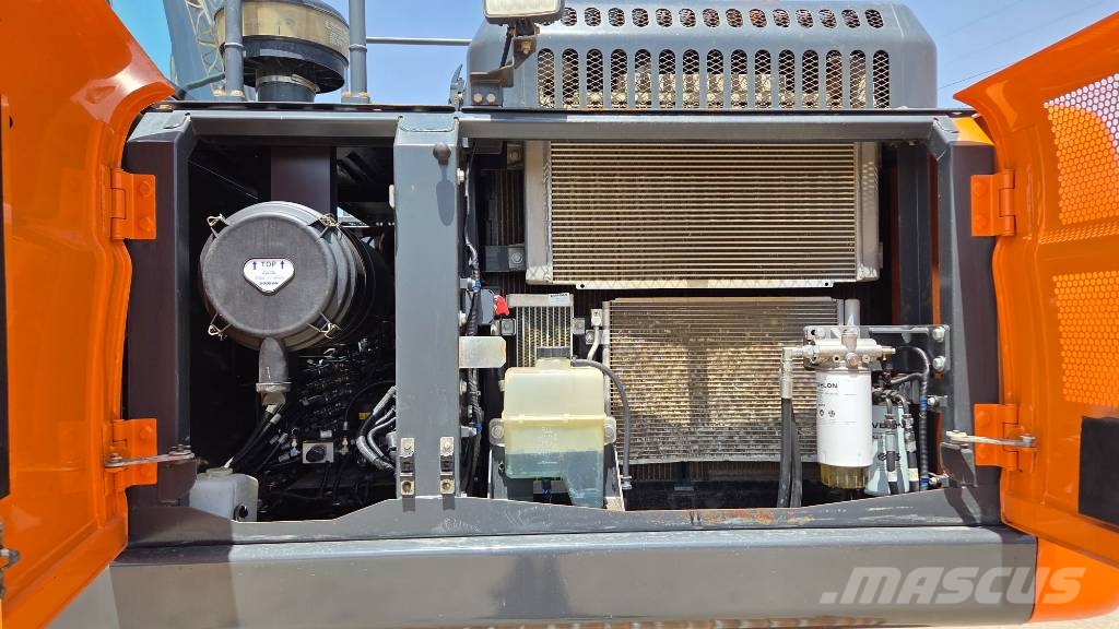 Doosan DX 225 LC 大型油圧ショベル12t以上（パワーショベル・ユンボ）