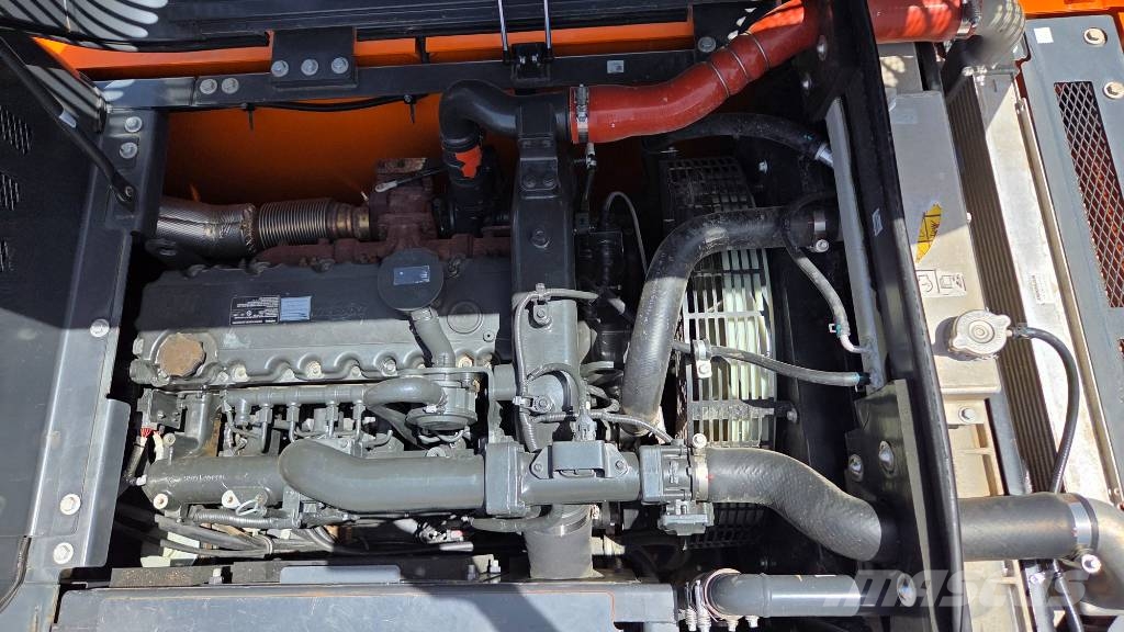 Doosan DX 225 LC 大型油圧ショベル12t以上（パワーショベル・ユンボ）