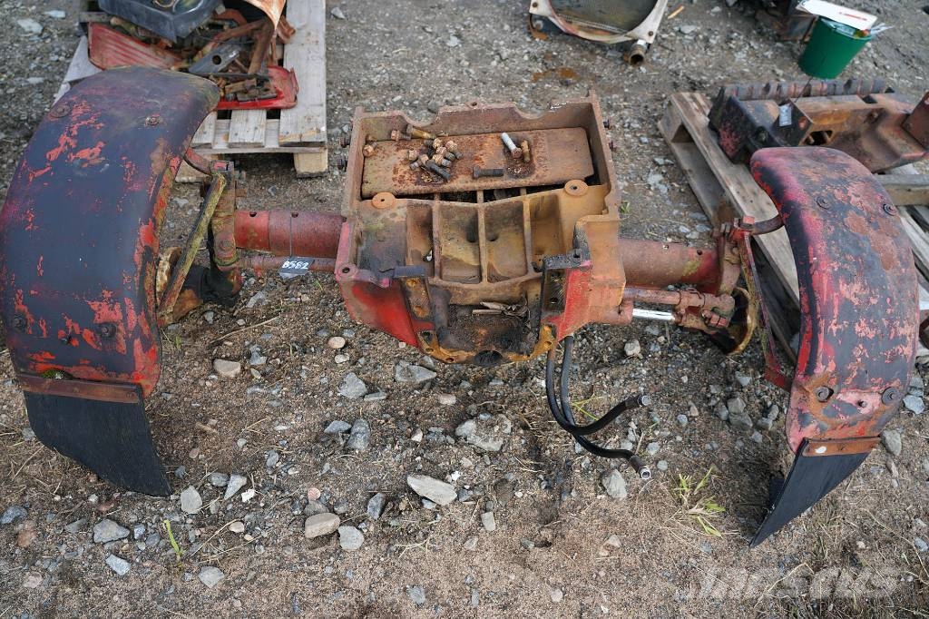 CASE IH 844 - RESERVDELAR Šasija i vešenje
