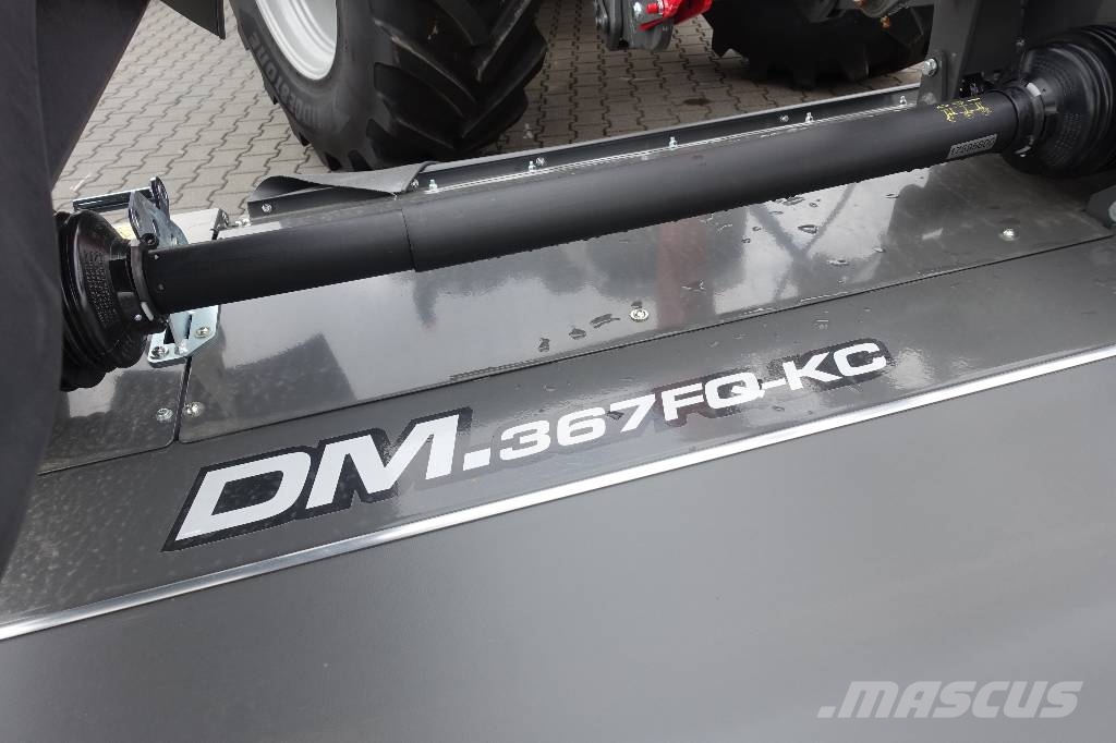 Massey Ferguson DM 9614TL-KCB-PRO Samolot ,zestaw kosiarek Kosilice
