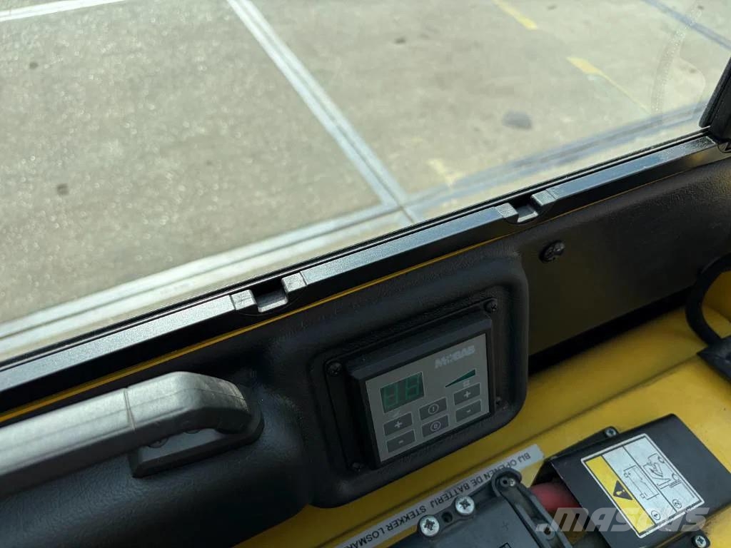 Hyster J1.6 XNT LWB 766 HOURS, Like new Elektrische heftrucks