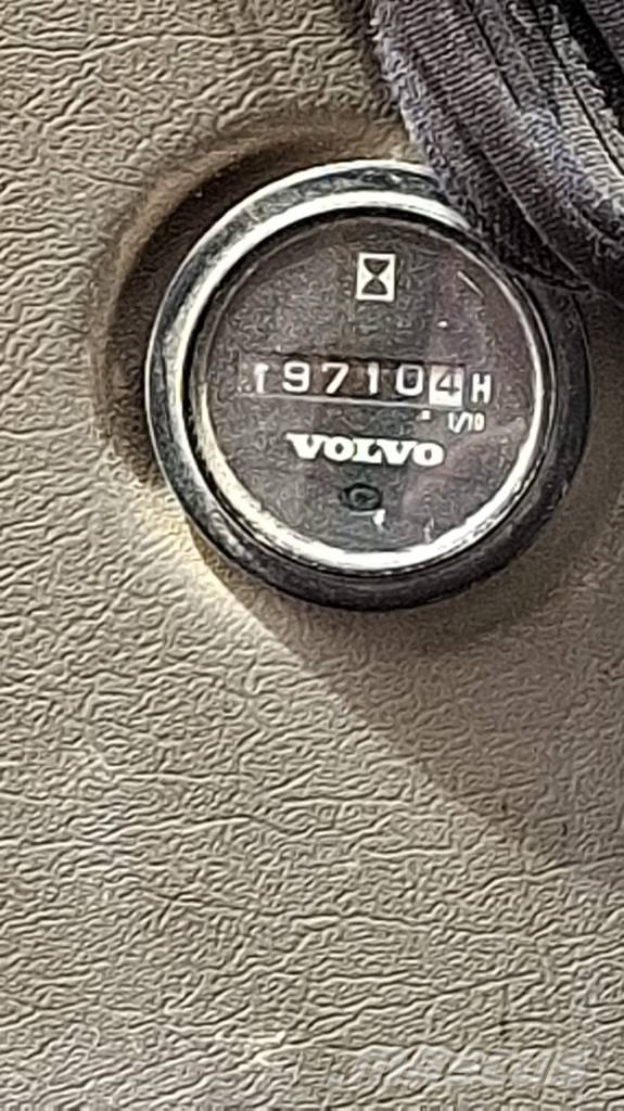 Volvo EC 460 C L 대형 굴삭기 29톤 이상