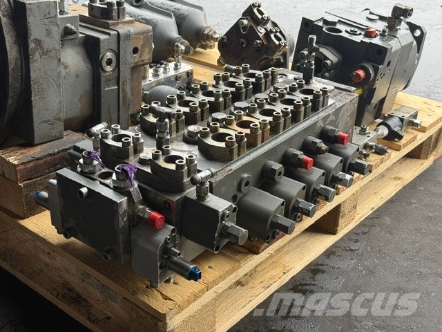 Liebherr A 904 C USED HYDRAULIC VALVE BLOCK 液压