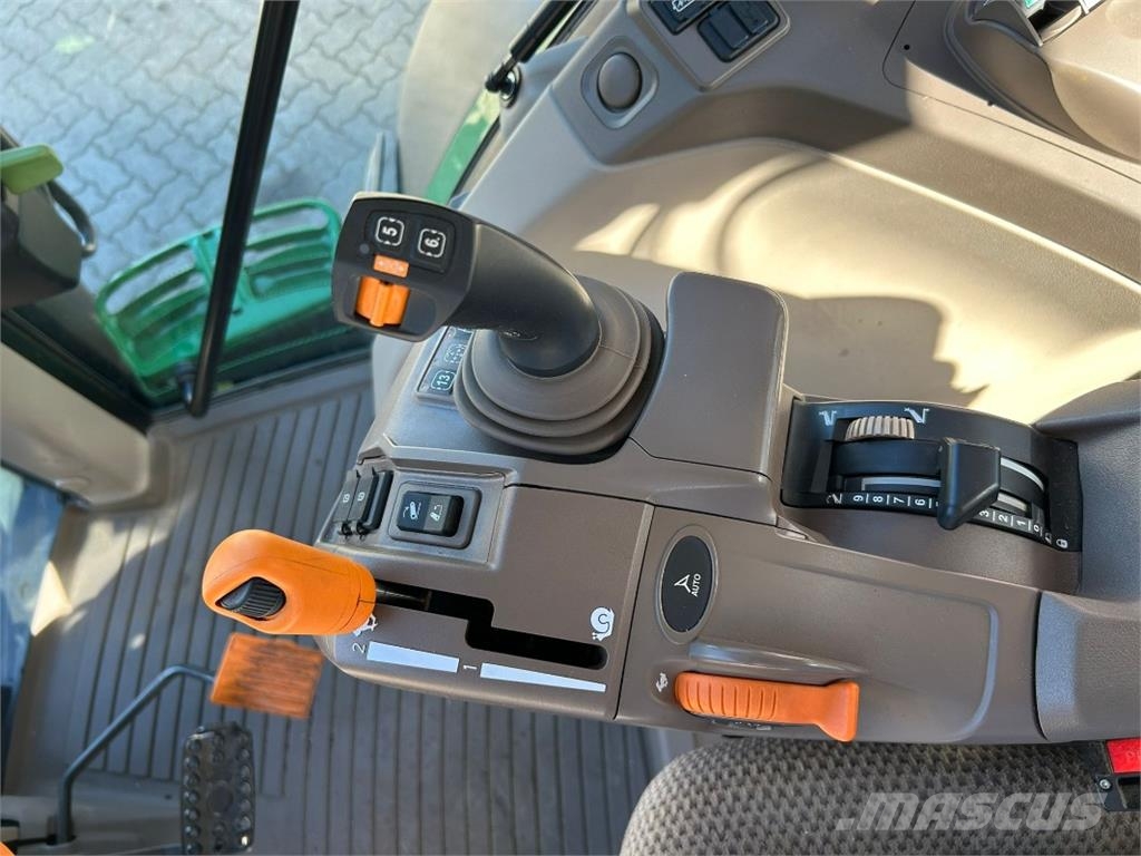 John Deere 6M 200 **MIETRÜCKLÄUFER** Traktorji