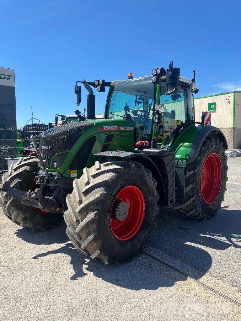 Fendt 724 GEN6 Power+ Трактори