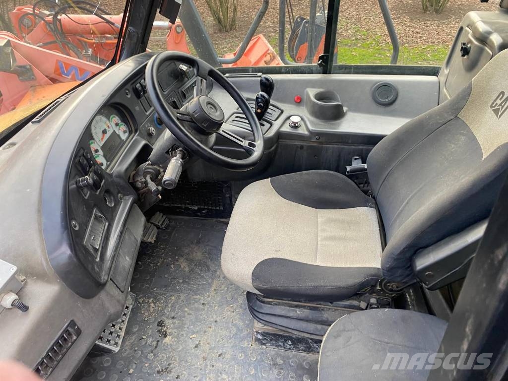 CAT 730 Dumper - Knickgelenk