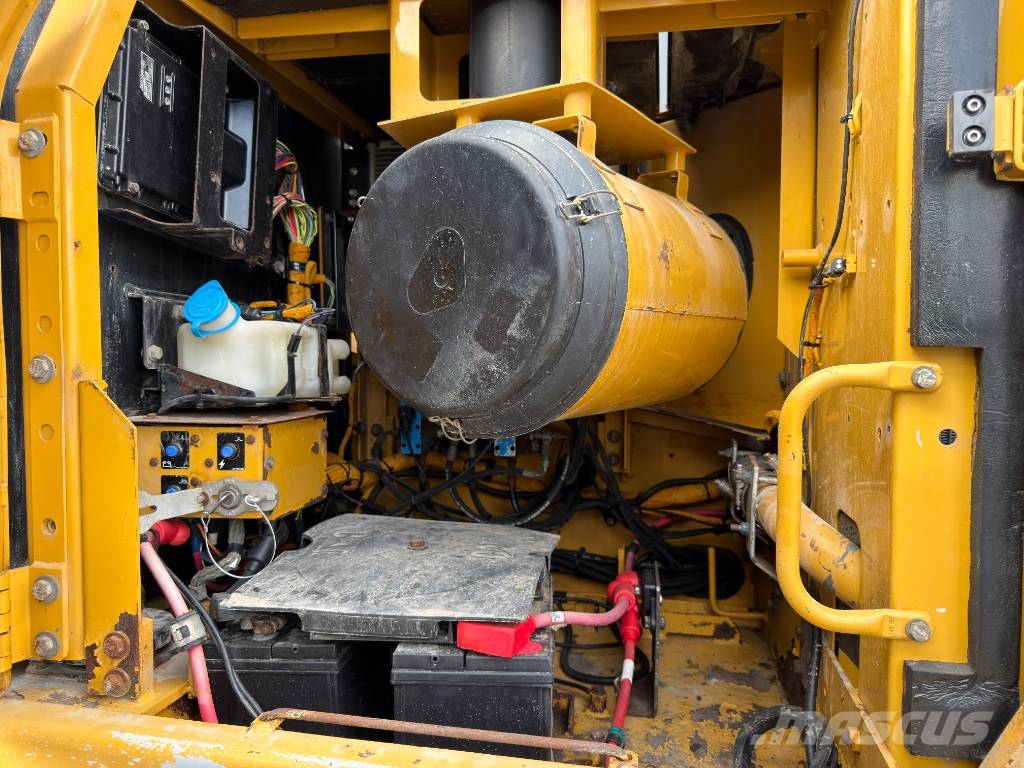 CAT 336D L Pelle sur chenilles