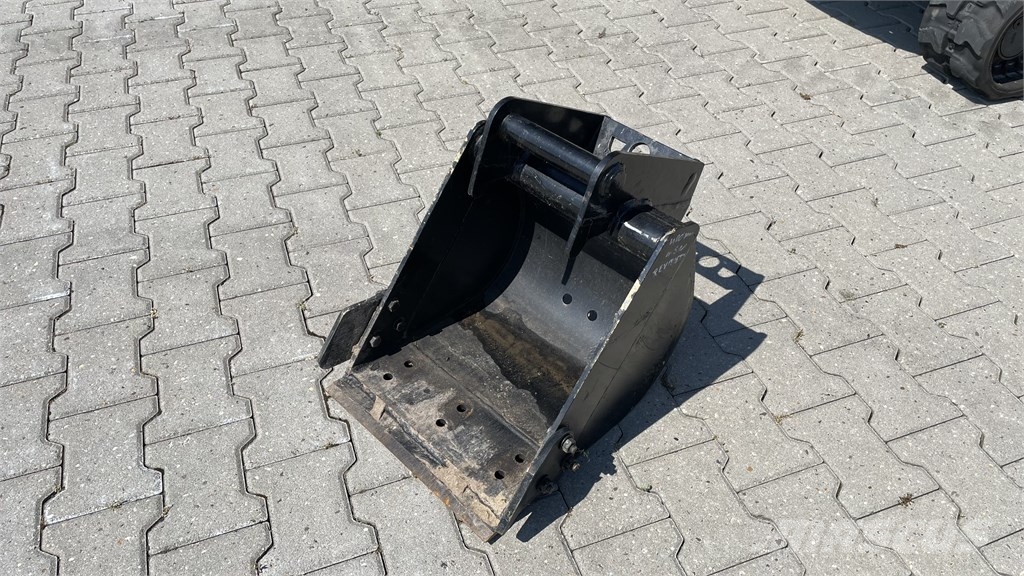 Hyundai R18-9AK Mini bagri <7t