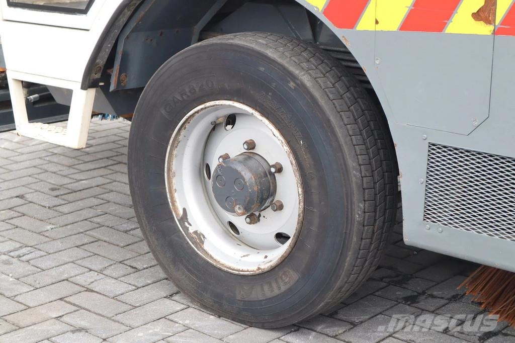Aebi MFH 5000 | FRONT BRUSH | 1.000 L TANK | SWEEPER كناسات