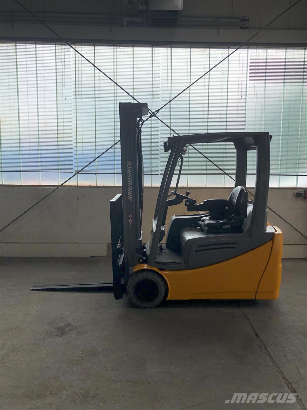Jungheinrich EFG 216 Electric forklifts