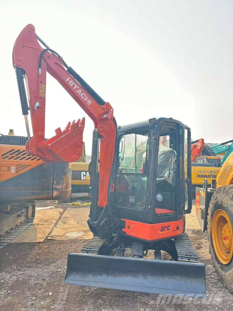 Hitachi ZX 35 U Mini bagri <7t