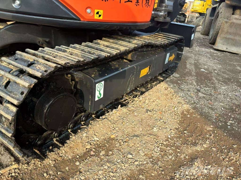 Hitachi ZX 35 U Mini bagri <7t