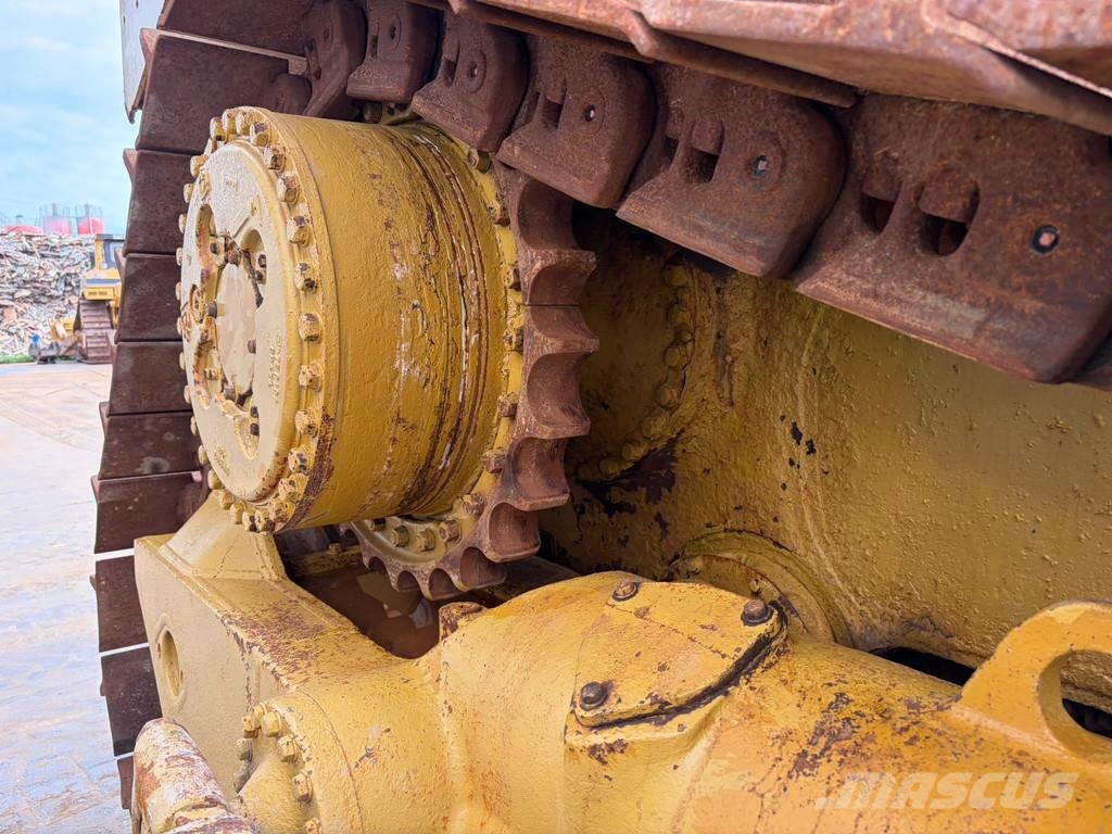 CAT D8R ブルドーザー