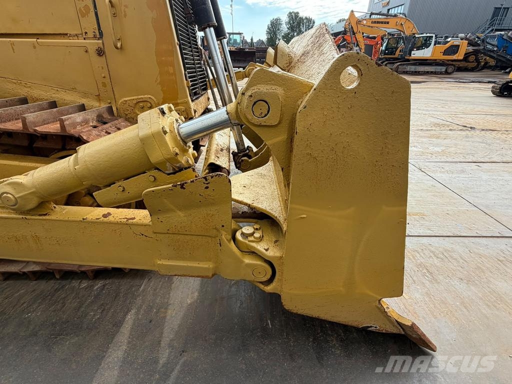 CAT D8R ブルドーザー