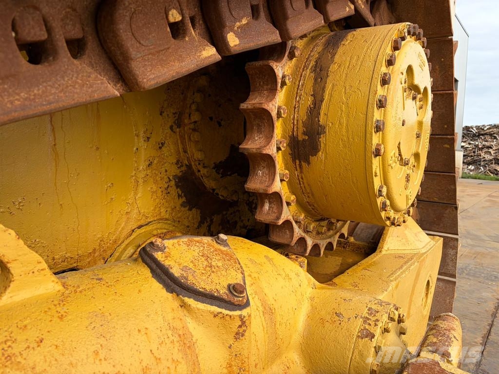 CAT D8R Pásové dozery