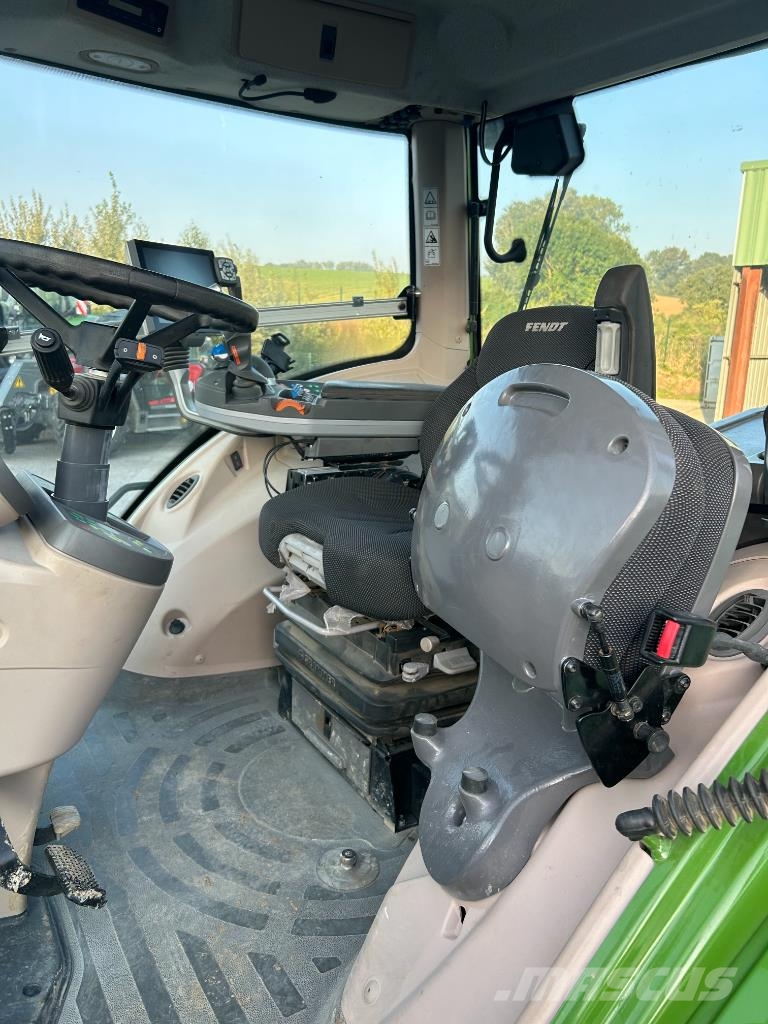Fendt 828 VARIO PROFI + Traktorer