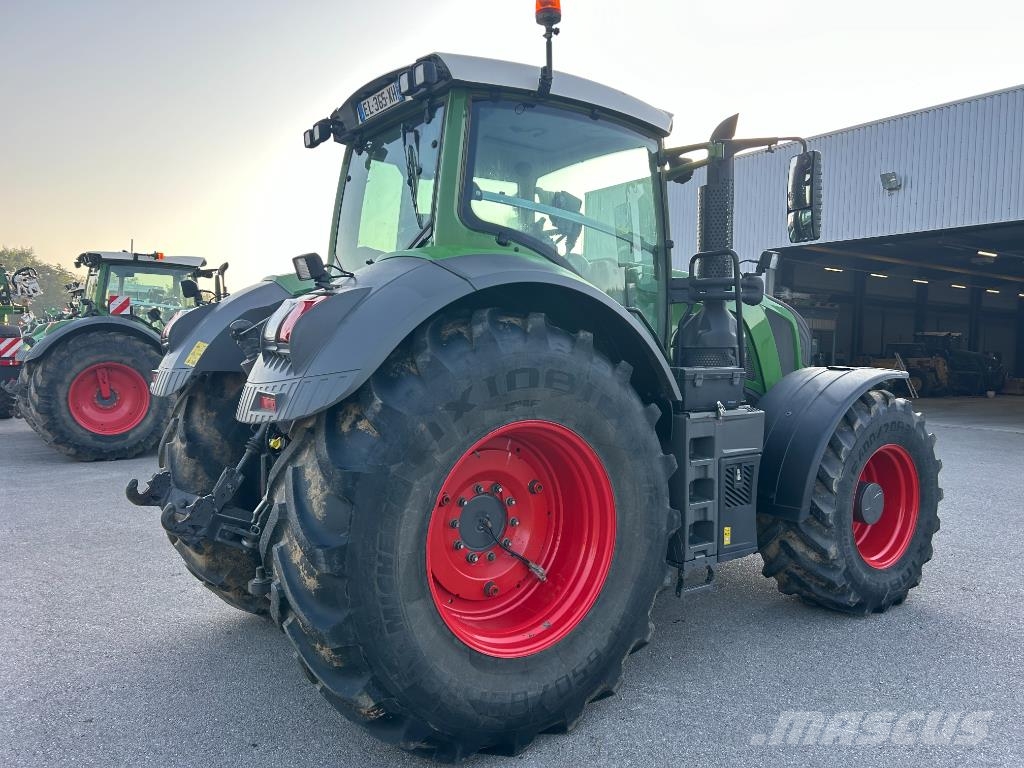 Fendt 828 VARIO PROFI + Traktorer