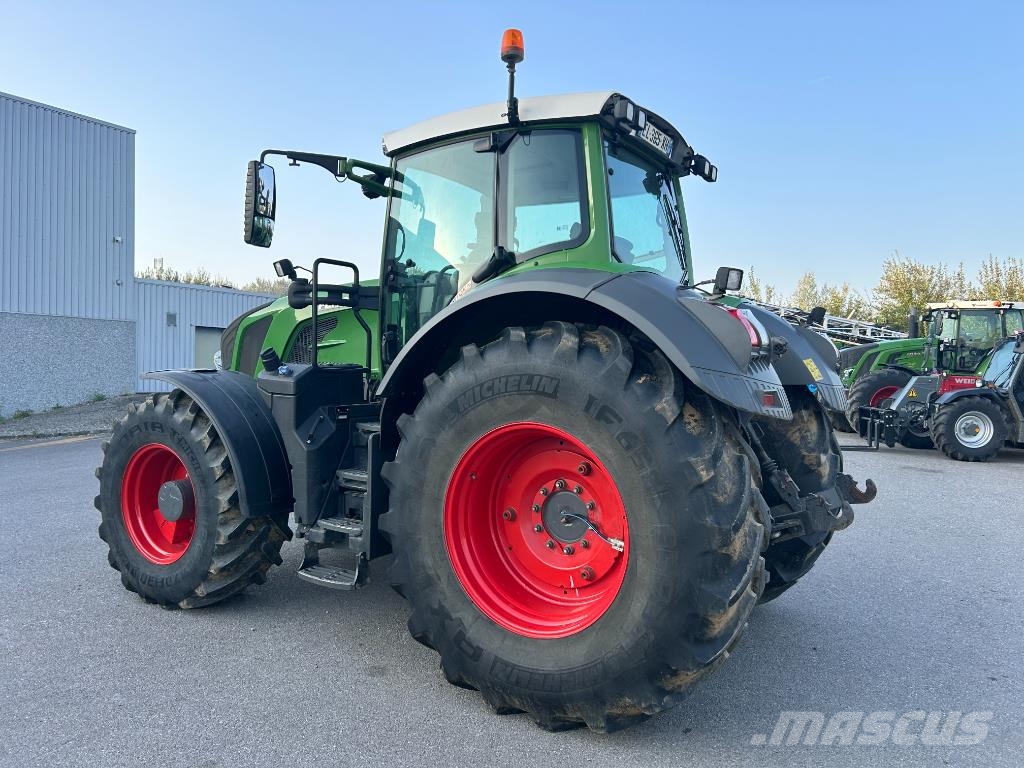 Fendt 828 VARIO PROFI + Traktorer
