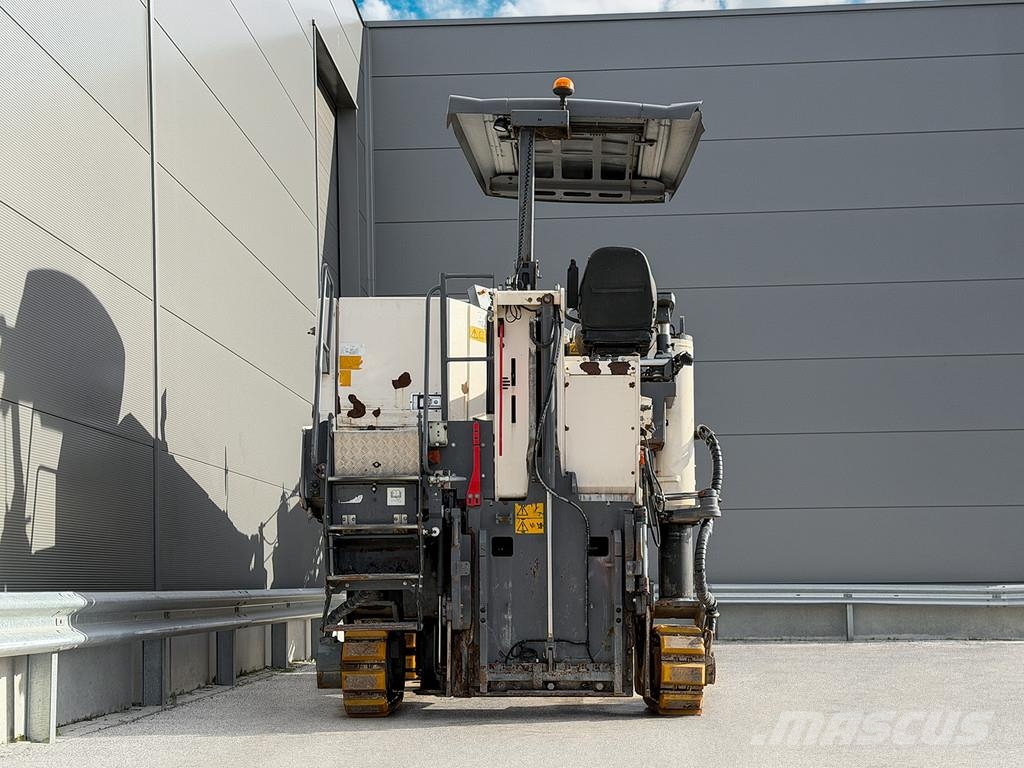 Wirtgen W 100 CFI Asphaltfräsen