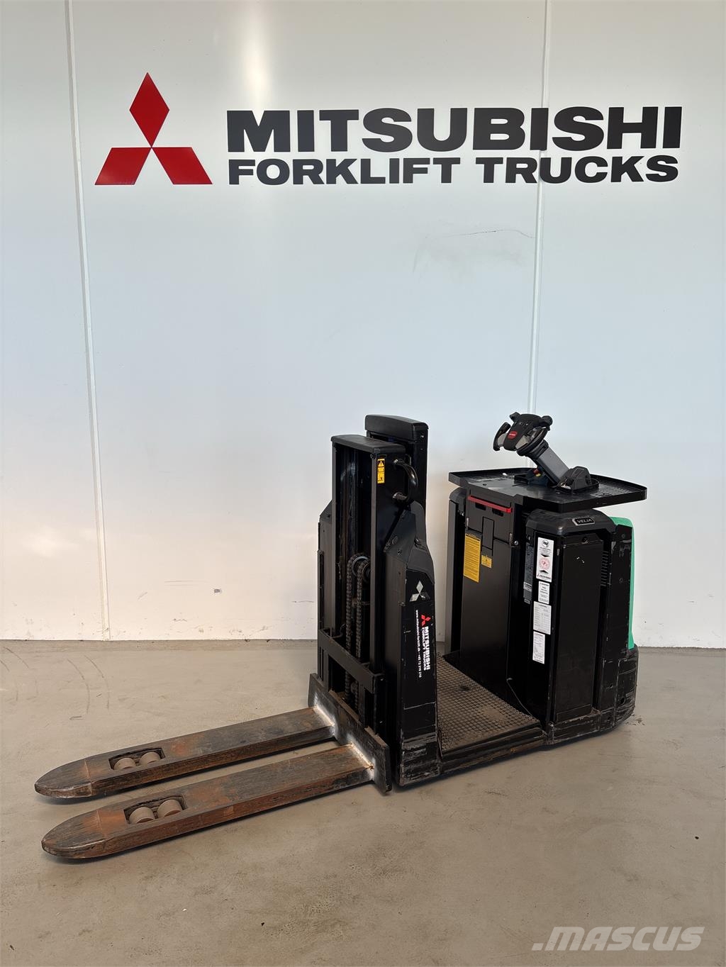 Mitsubishi OPB12N2FP Low lift order picker