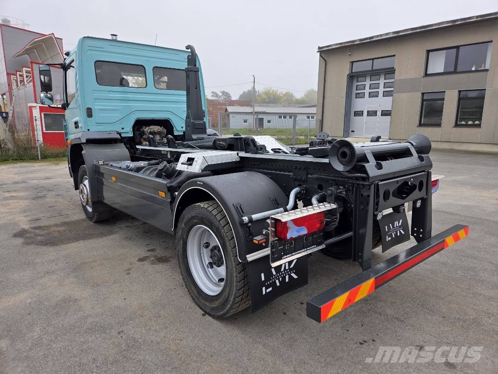 Mercedes-Benz Atego 1524 4X4 Camiones polibrazo