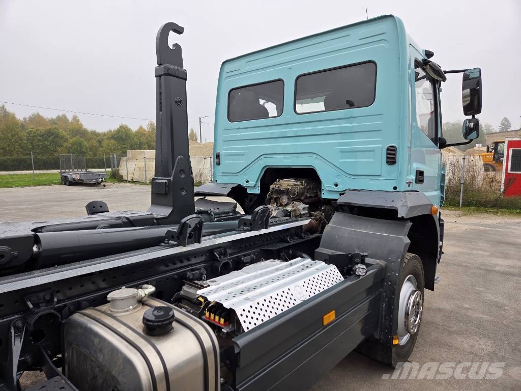 Mercedes-Benz Atego 1524 4X4 Camiones polibrazo