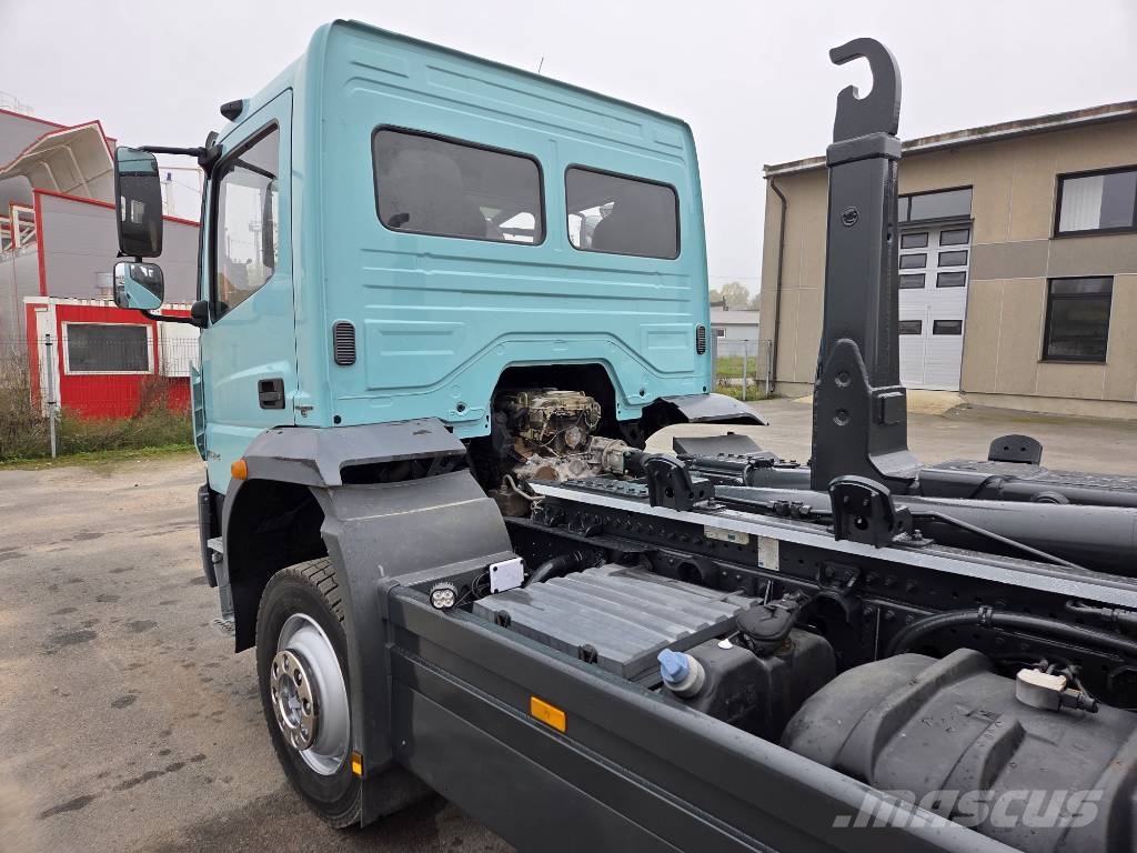 Mercedes-Benz Atego 1524 4X4 Camiones polibrazo