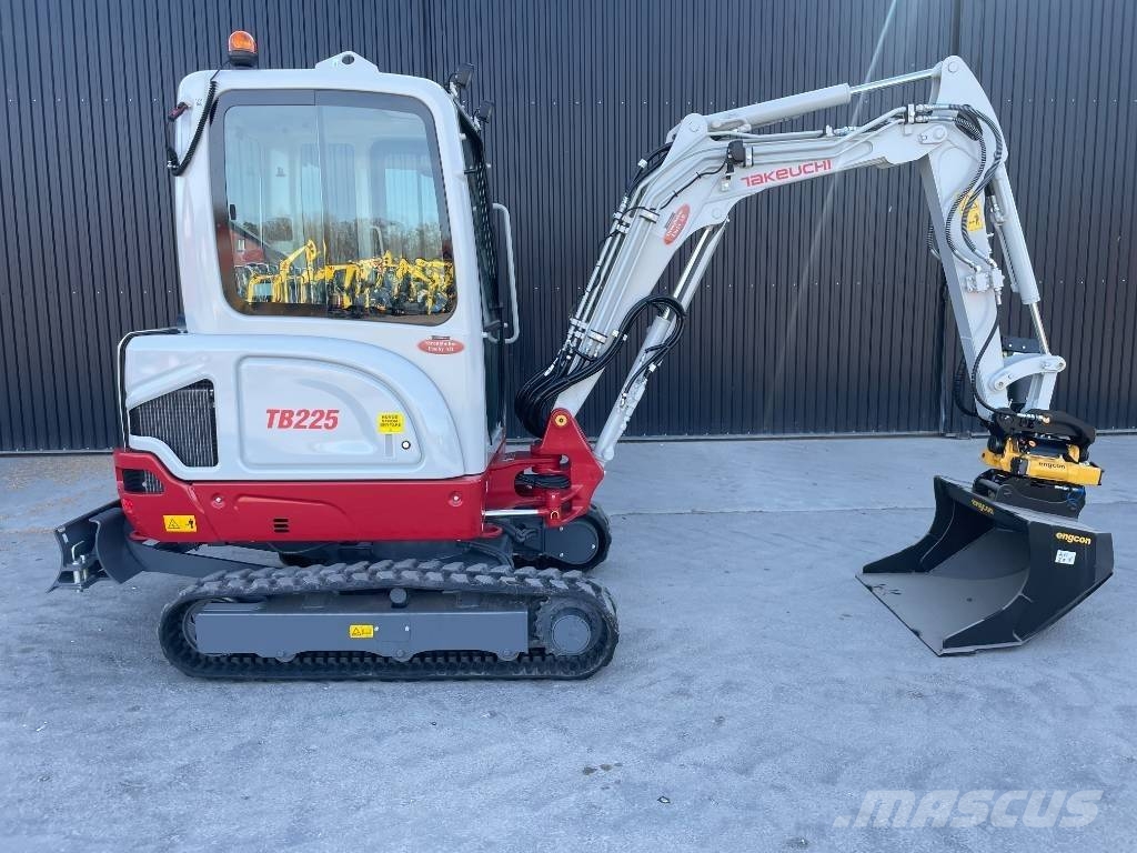 Takeuchi TB 225 / EC204 / MIG 2 / S40 Minigravere <7t