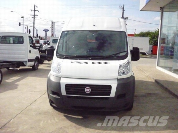 Fiat Ducato Lwbmed شاحنة مقفلة
