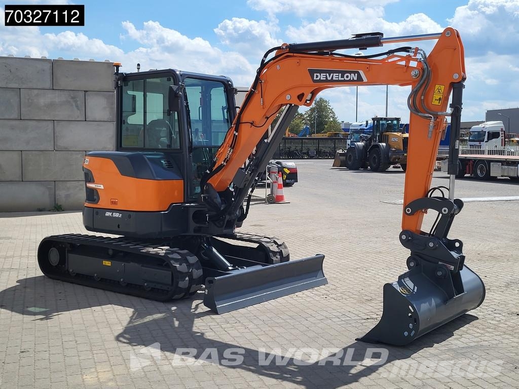 Develon DX50 Z-7 A/C - Buckets حفارات صغيرة أقل من 7 طن (حفارات صغيرة)