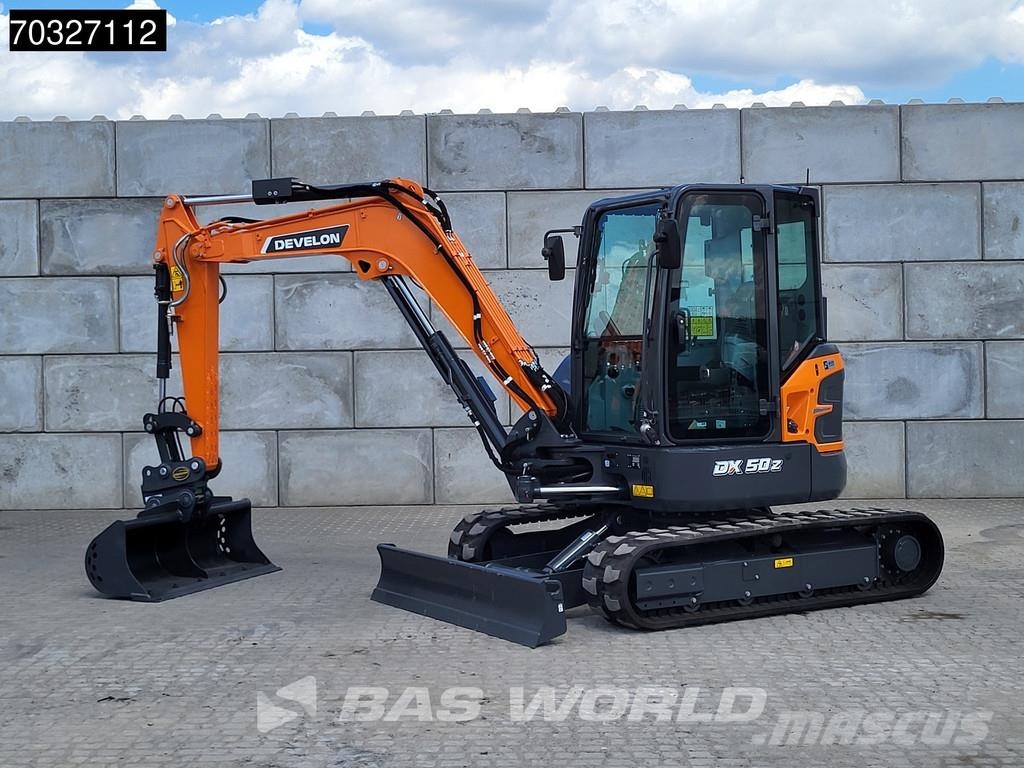 Develon DX50 Z-7 A/C - Buckets حفارات صغيرة أقل من 7 طن (حفارات صغيرة)