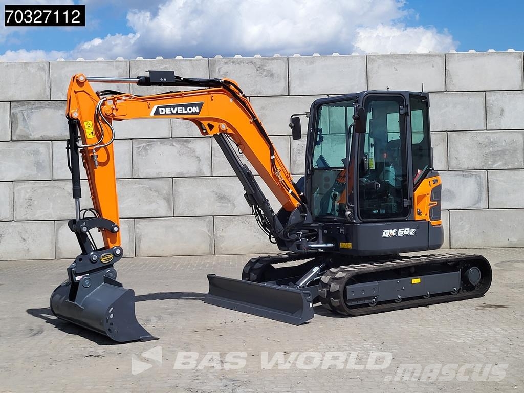 Develon DX50 Z-7 A/C - Buckets حفارات صغيرة أقل من 7 طن (حفارات صغيرة)